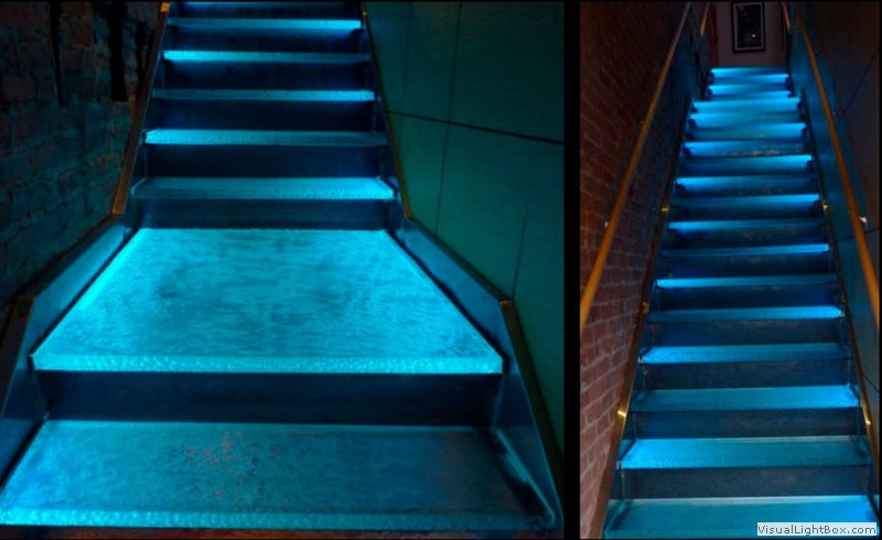 Peldaño vidrio con LED 2