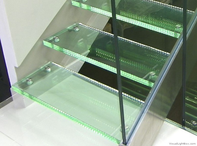 Peldaño vidrio con LED 6